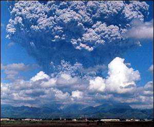 Mt Pinatubo erupting. Photo: USGS